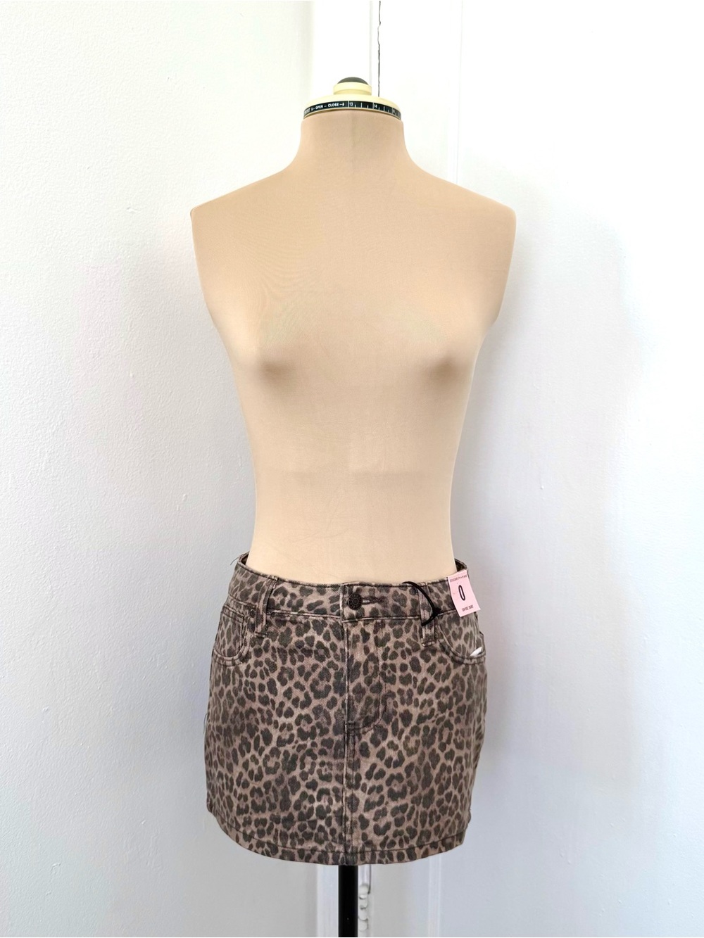 Celebrity Pink Taupe Brown Leopard Print Low Rise Skirt